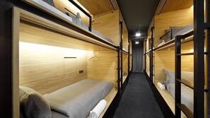 Free WiFi, linens