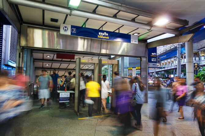 Holiday Inn Express Bangkok Sukhumvit 11 An Ihg Hotel Bangkok Updated Price Reviews Hd Photos Hotels Com