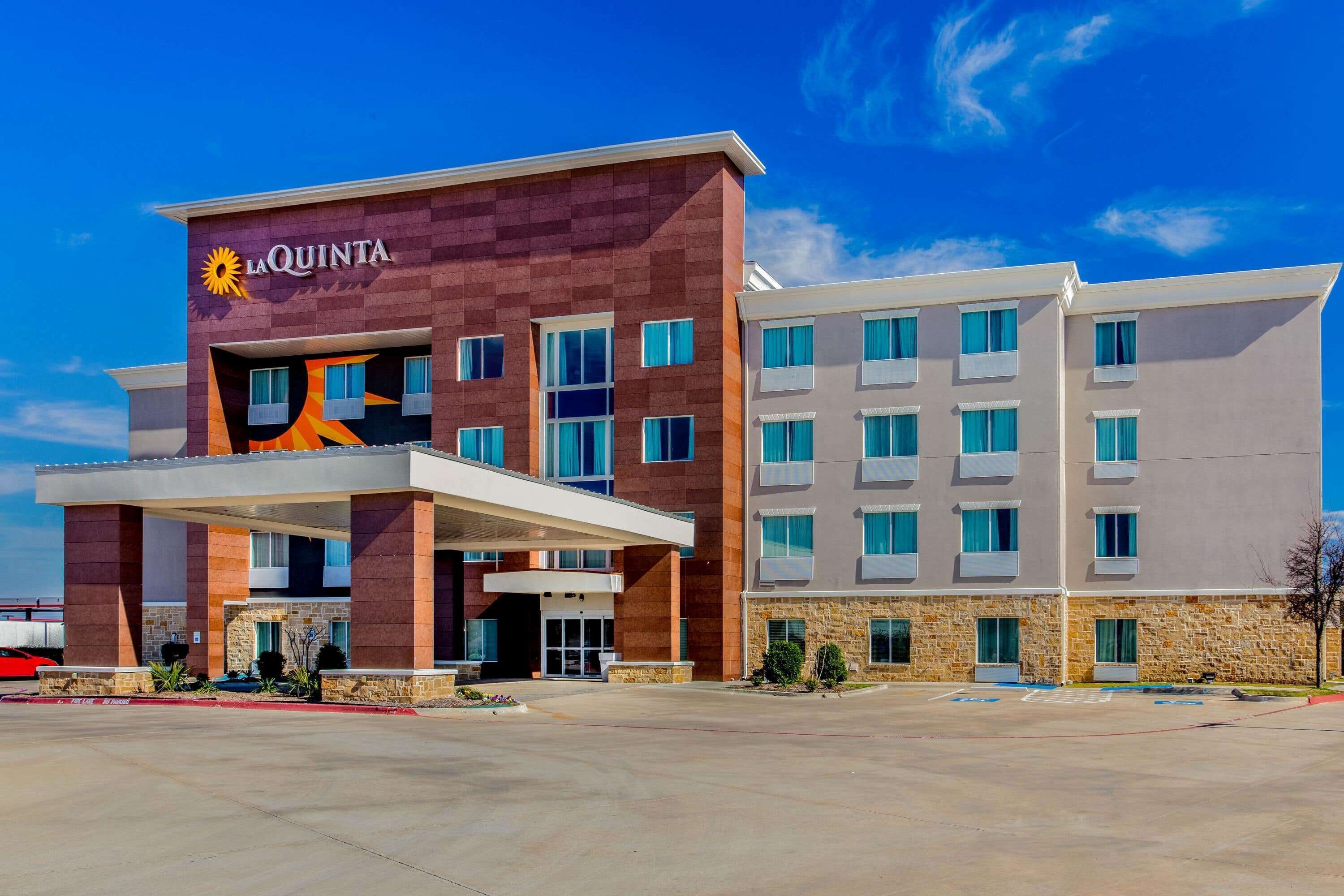 La Quinta Inn Suites By Wyndham Northlake Fort Worth In Fort Worth Tx Expedia