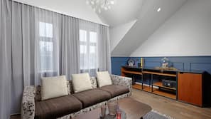Egyptian cotton sheets, premium bedding, in-room safe, blackout drapes