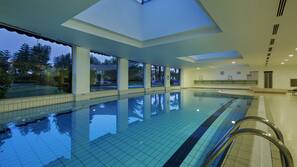 Innenpool, 7 Außenpools