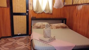 Premium bedding, in-room safe