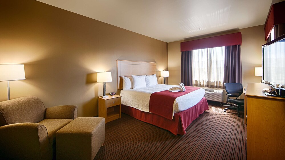 Best Western Golden Prairie Inn & Suites in Sidney Best Rates & Deals