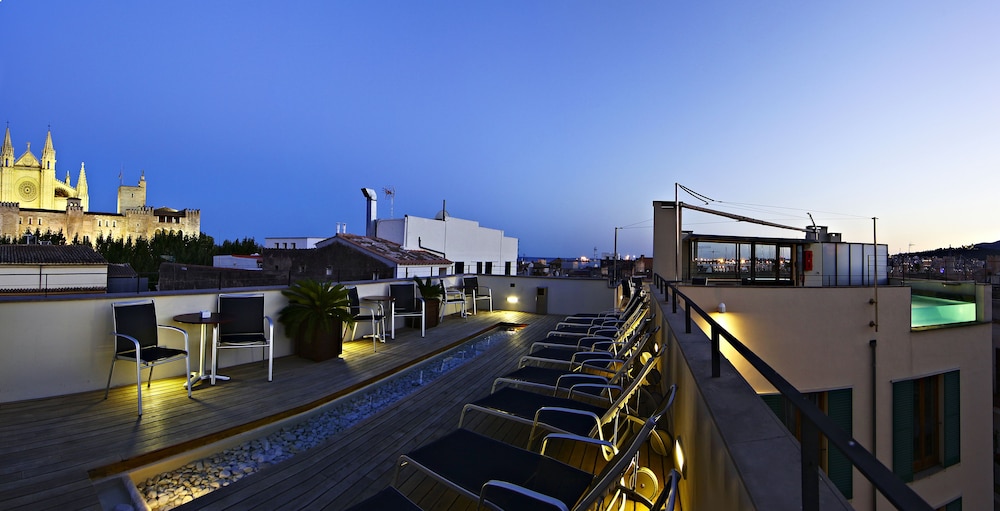 Imagen de Petit Palace Hotel Tres (2 de 16)
