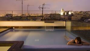 Sæsonbestemt udendørs pool