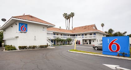 Motel 6 Ventura, CA - Downtown