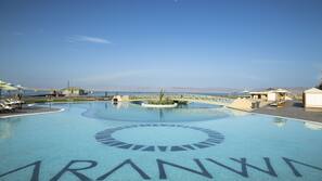 2 piscinas al aire libre, sombrillas, tumbonas