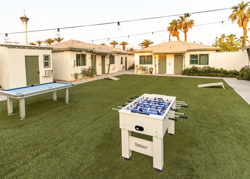 hostel cat las vegas reviews