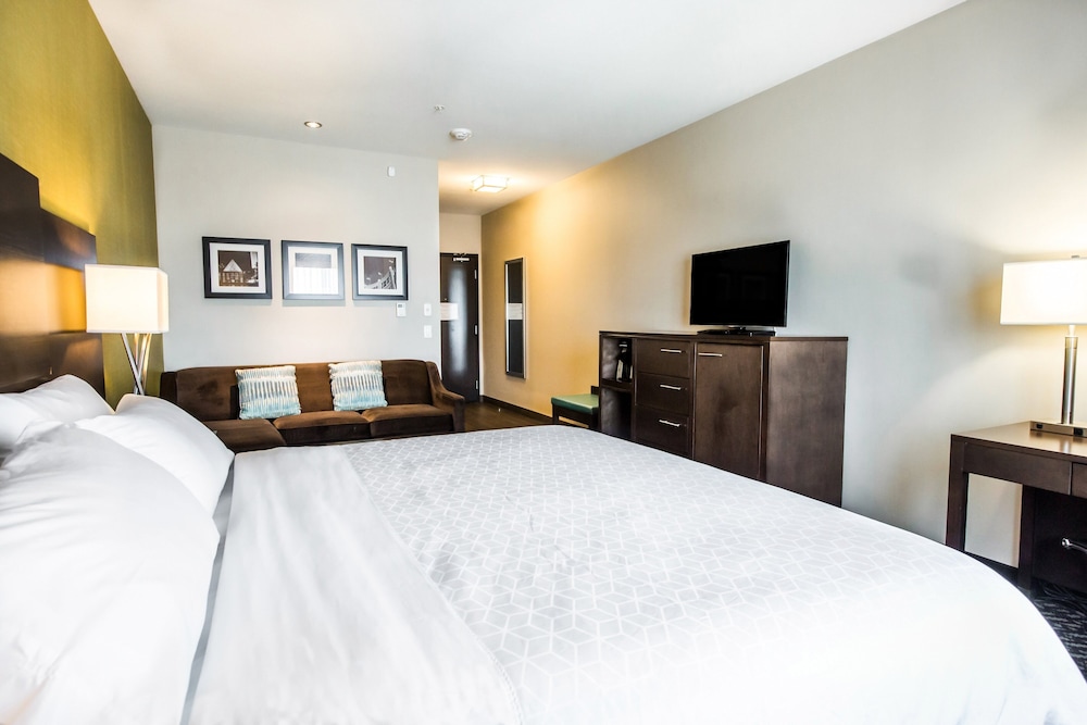 Holiday Inn Express & Suites Spruce Grove Stony Plain, an IHG Hotel in Edmonton Best Rates
