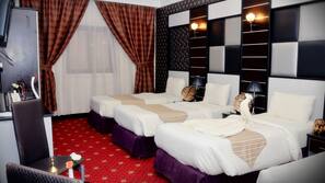 Minibar, in-room safe, iron/ironing board