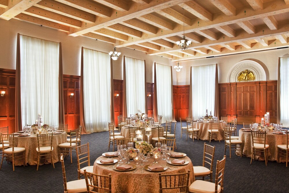 Le Méridien Tampa, The Courthouse