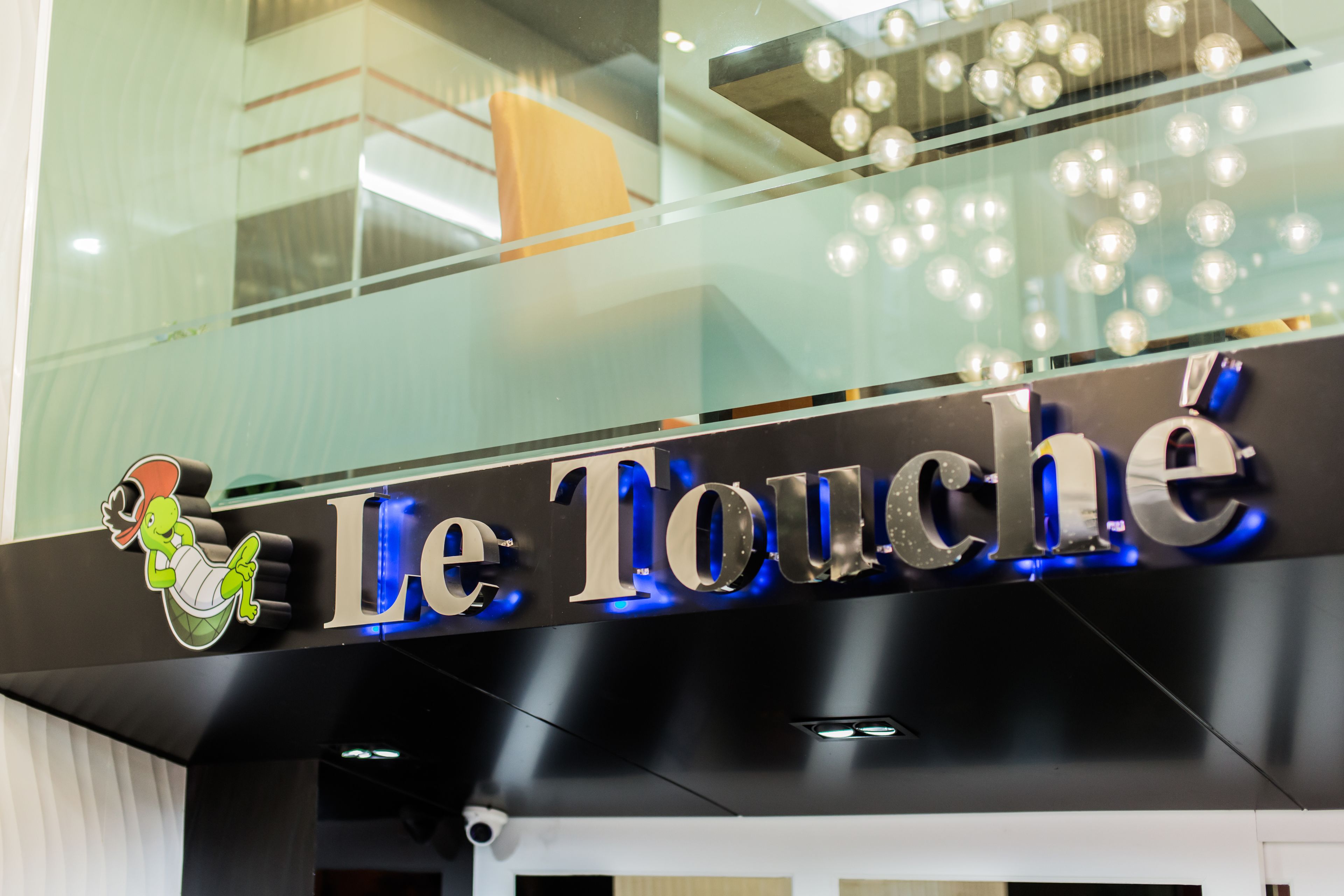 Le Touché Hotel