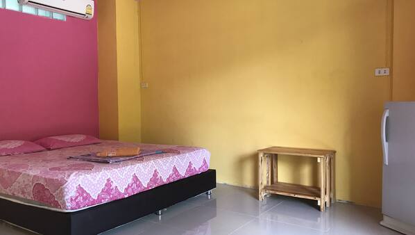 ผ้าม่านกันแสง, บริการ WiFi ฟรี