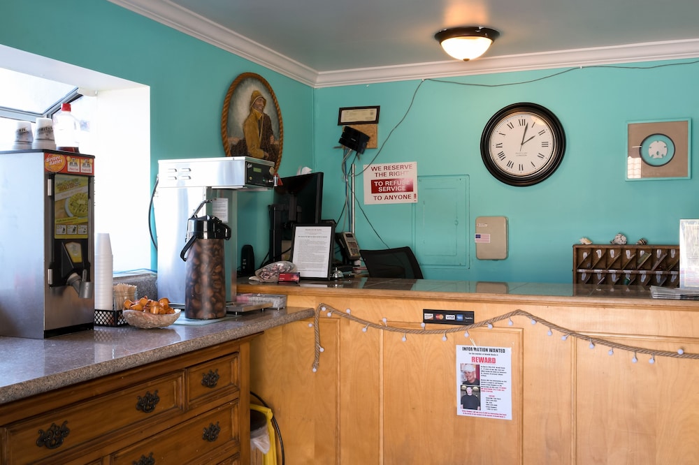 The Shores Inn And Beach Houses In Ventura Ca Expedia