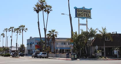 The Shores Inn and Beach Houses