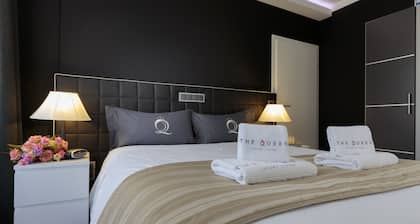 The Queen Luxury Apartments - Villa Medici