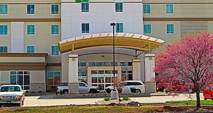 Holiday Inn Salina, an IHG Hotel