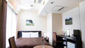 In-room safe, free WiFi, bed sheets