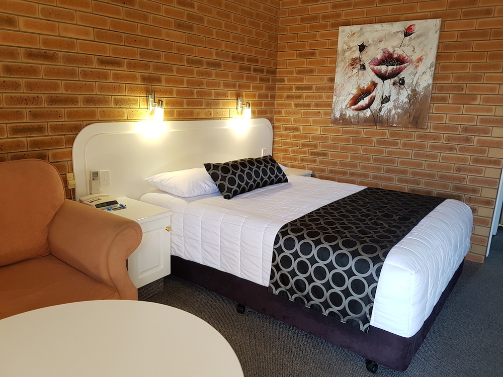 Cousins Motor Inn In Inverell Hotel Rates Reviews On Orbitz -