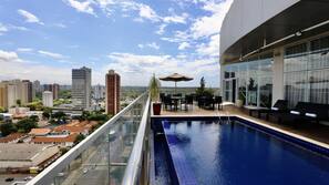 Piscina en la azotea