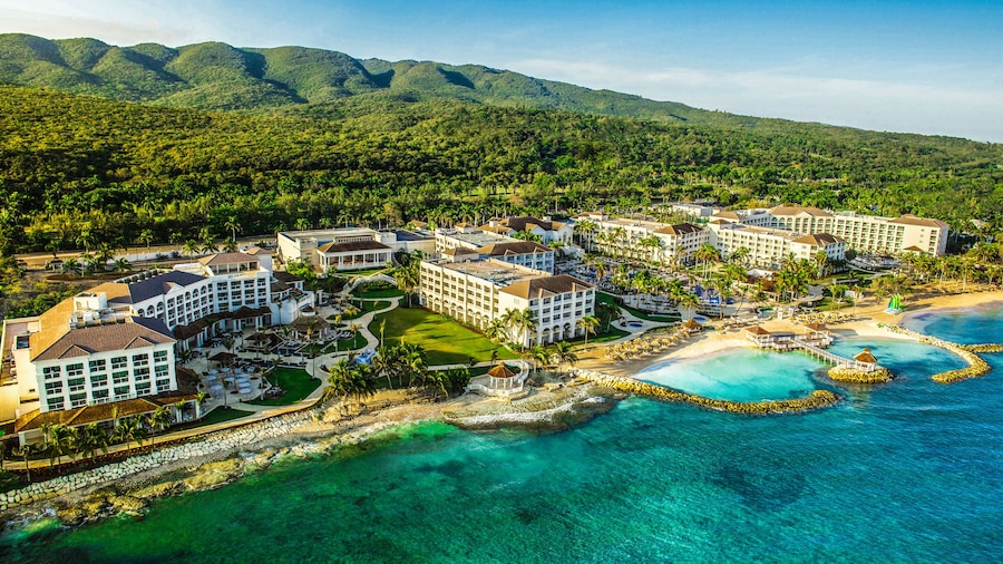 Hyatt Ziva Rose Hall – All Inclusive