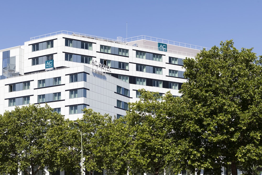 Souvenir Of Paris 1 Boulevard Pershing 75017 Paris