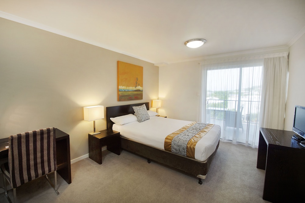 Gladstone City Central Apartment Hotel in Gladstone Best Rates