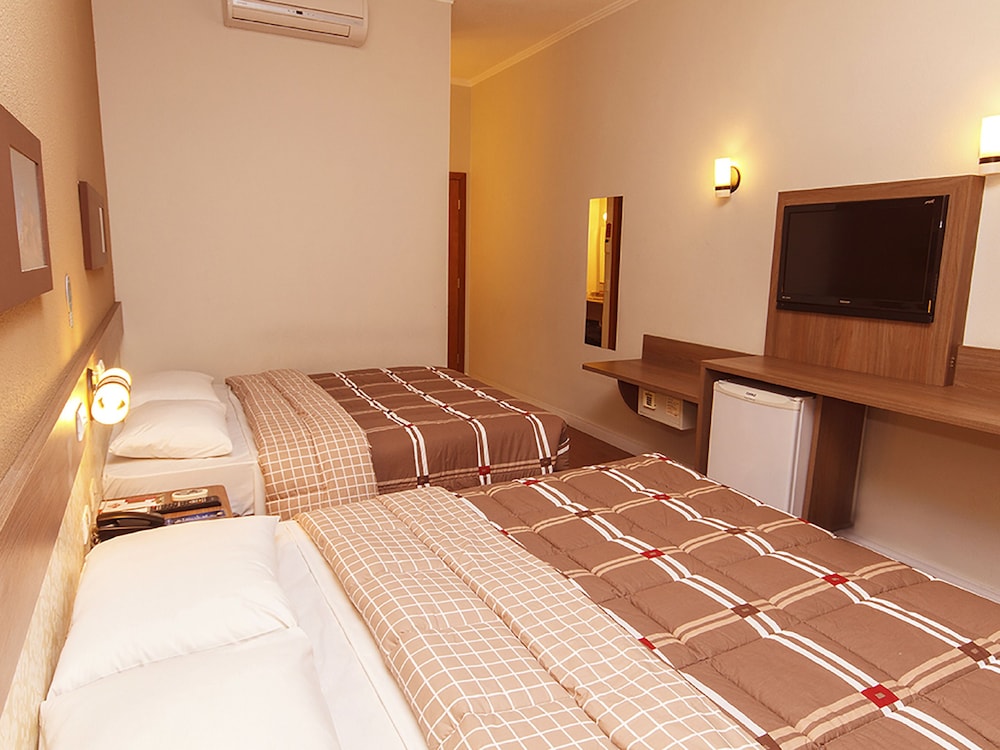 Гостинице 10 лет. Гостинице 10 лет. 3. Page 10 hotel pattaya. Люблинская 60 отель.