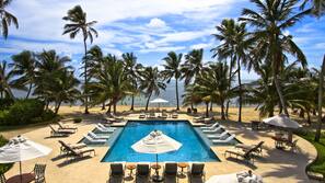 2 outdoor pools, pool umbrellas, pool loungers