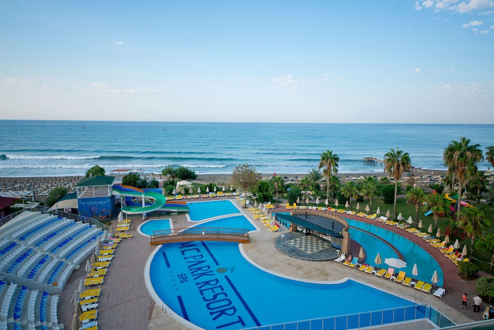 M C Beach Park Resort Hotel All Inclusive Faciliteiten En Bovenaanzicht Hoofdafbeelding