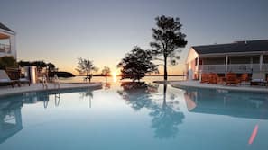 Seasonal outdoor pool, pool umbrellas, sun loungers