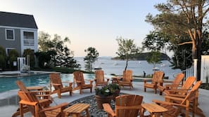 Seasonal outdoor pool, pool umbrellas, sun loungers