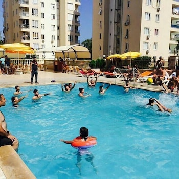 Lara Hadrianus Hotel Reviews Photos Rates Ebookers Com