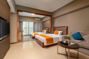 Deluxe Twin Room, 2 Twin Beds | Minibar, in-room safe, desk, blackout drapes