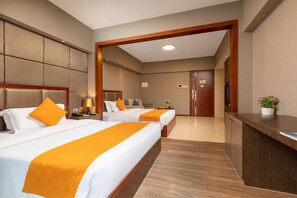 Deluxe Twin Room, 2 Twin Beds | Minibar, in-room safe, desk, blackout drapes
