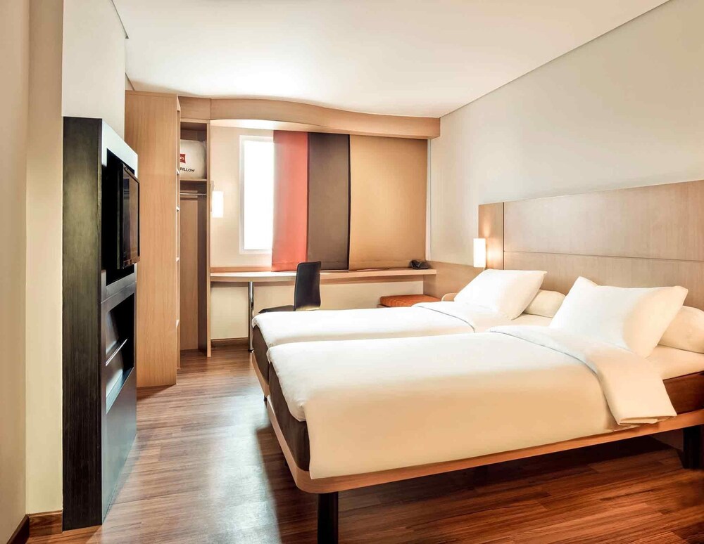 Ibis Gading Serpong in Tangerang  Hotel Rates & Reviews 