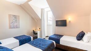 In-room safe, desk, soundproofing, free WiFi