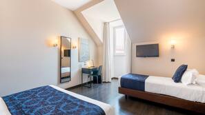 In-room safe, desk, soundproofing, free WiFi