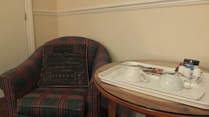 Iron/ironing board, free WiFi, linens