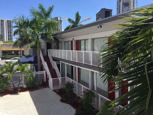 Hotels Near Midtown Miami From 57 Hotel Deals Travelocity Wishes Hotel Biscayne
