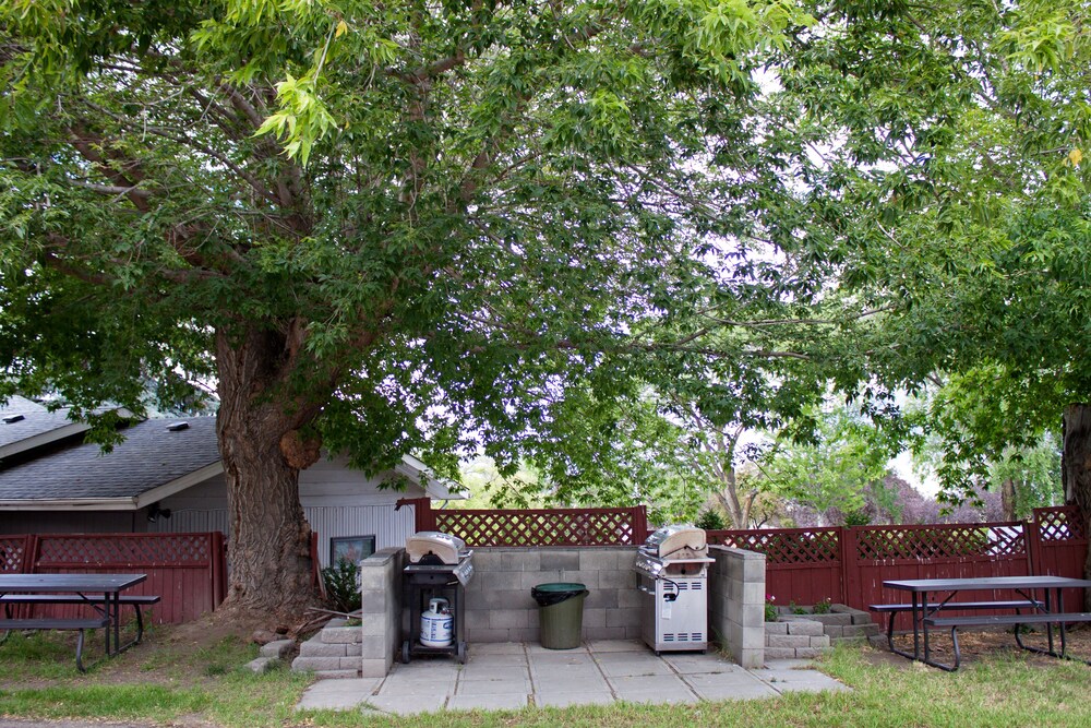 Grandview Motel Kamloops Canada Grandview Motel (Kamloops, Canada) | Expedia