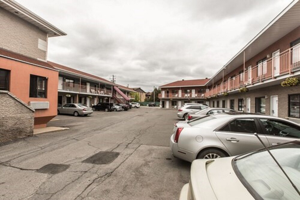 Falcon Motel Brossard in Montreal | Best Rates & Deals on Orbitz