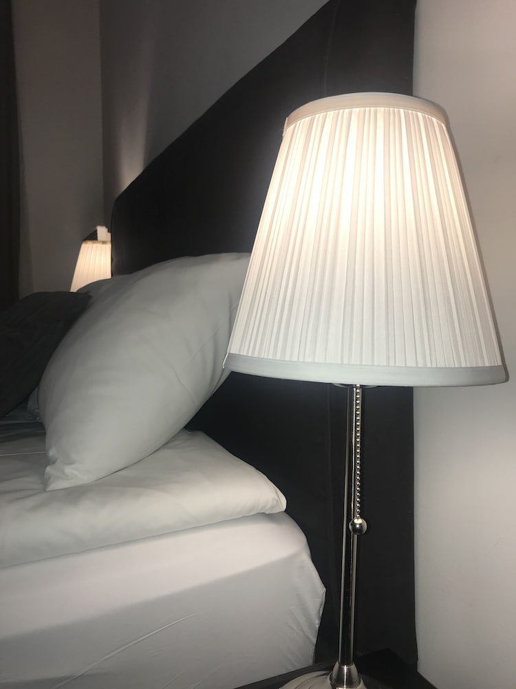 Photo - AMBER Guest Rooms