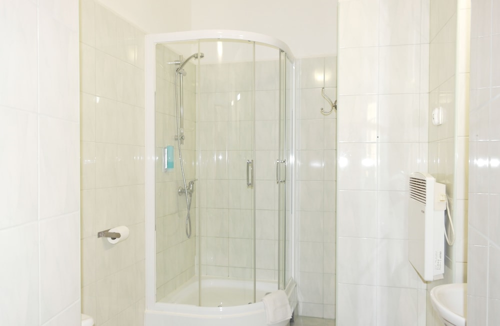 Photo - AMBER Guest Rooms