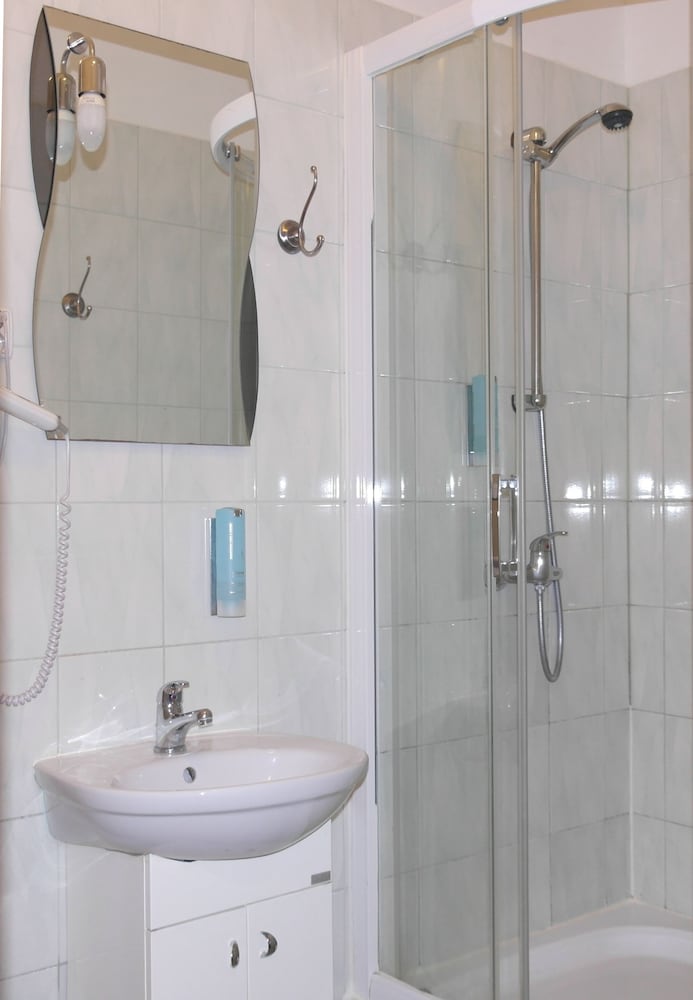 Photo - AMBER Guest Rooms