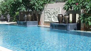 Outdoor pool, pool loungers