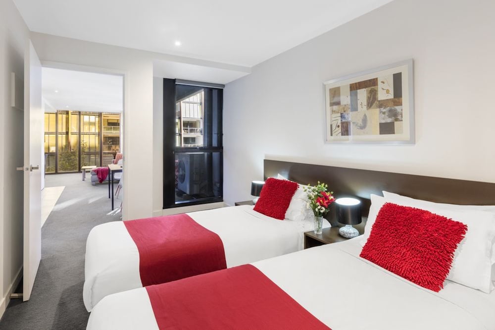 Aura On Flinders Serviced Apartments Deals Reviews Melbourne Aus Curly Selected Item