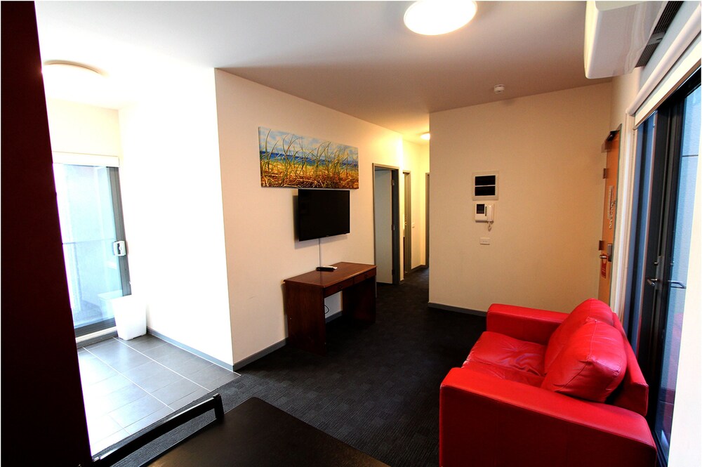 Alston Apartments Hotel