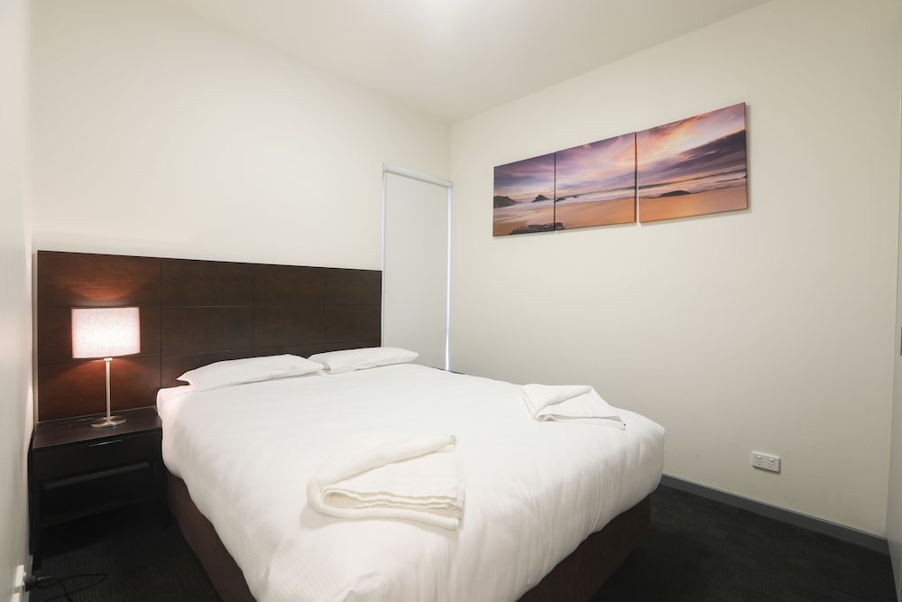 Alston Apartments Hotel