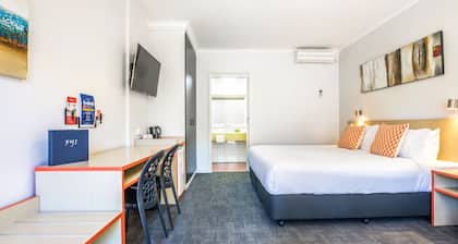 Nightcap at Ferntree Gully Hotel Motel